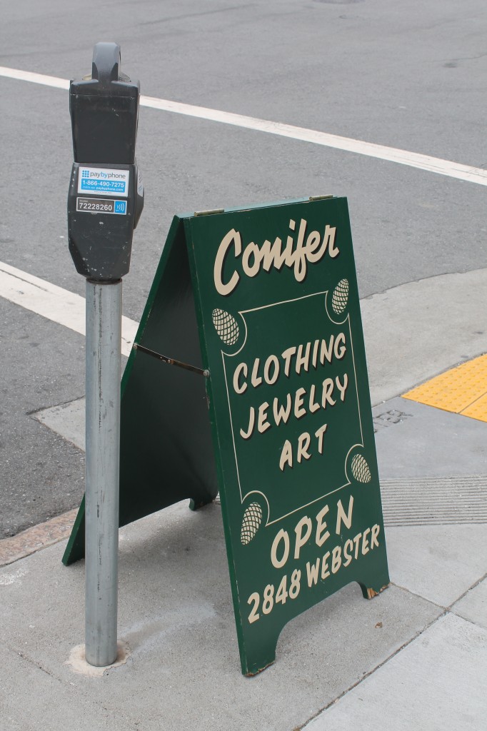 Sandwich-Board-Conifer