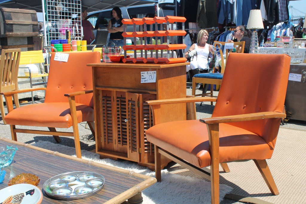 alameda-antiques-faire-midcentury-furnitures