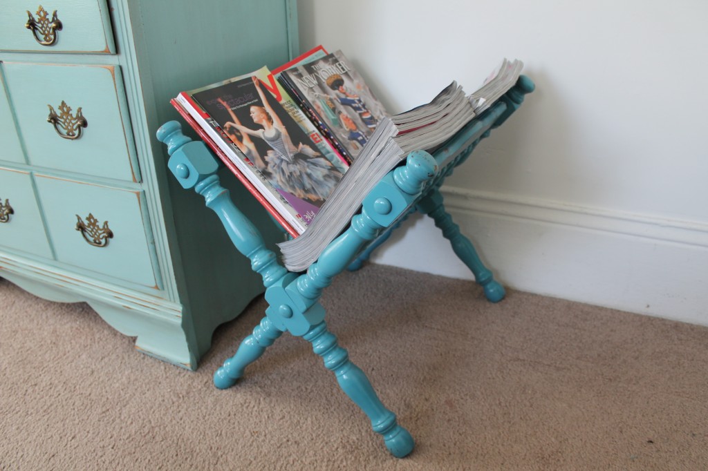 Magazine-Stand-Blue-Before